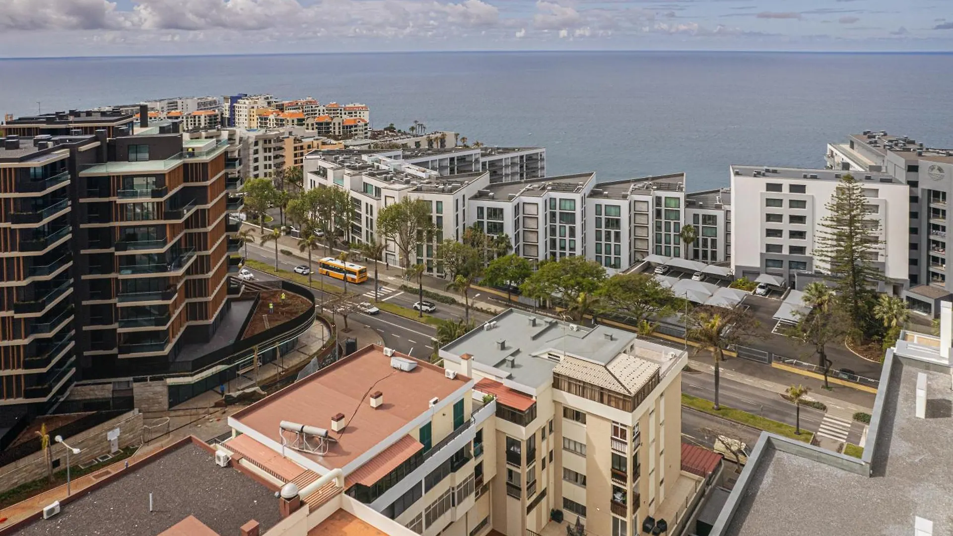Portola Penthouse By Ymr Appartement Funchal  Portugal